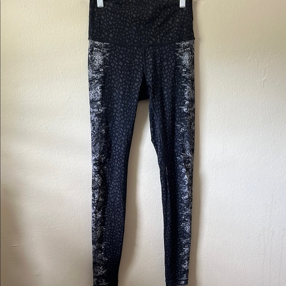 LULULEMON Wunder Under High Rise Tight 28” - Picture 3 of 8